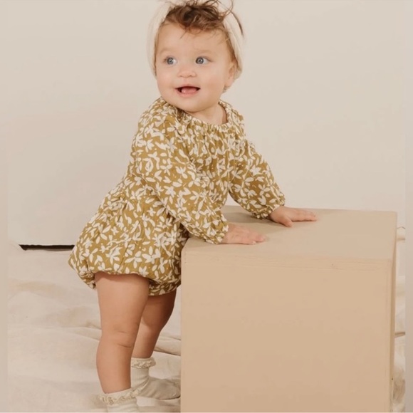 Rylee + Cru Long Sleeve Bubble Romper Ditsy Floral Gold Toddler Girl Sz 2-3 - Picture 2 of 6